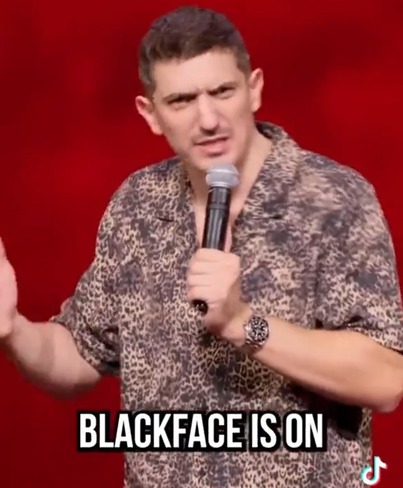 Andrew Schulz: "Que un blanco se pinte la cara de negro (BLACKFACE) no siempre está mal".