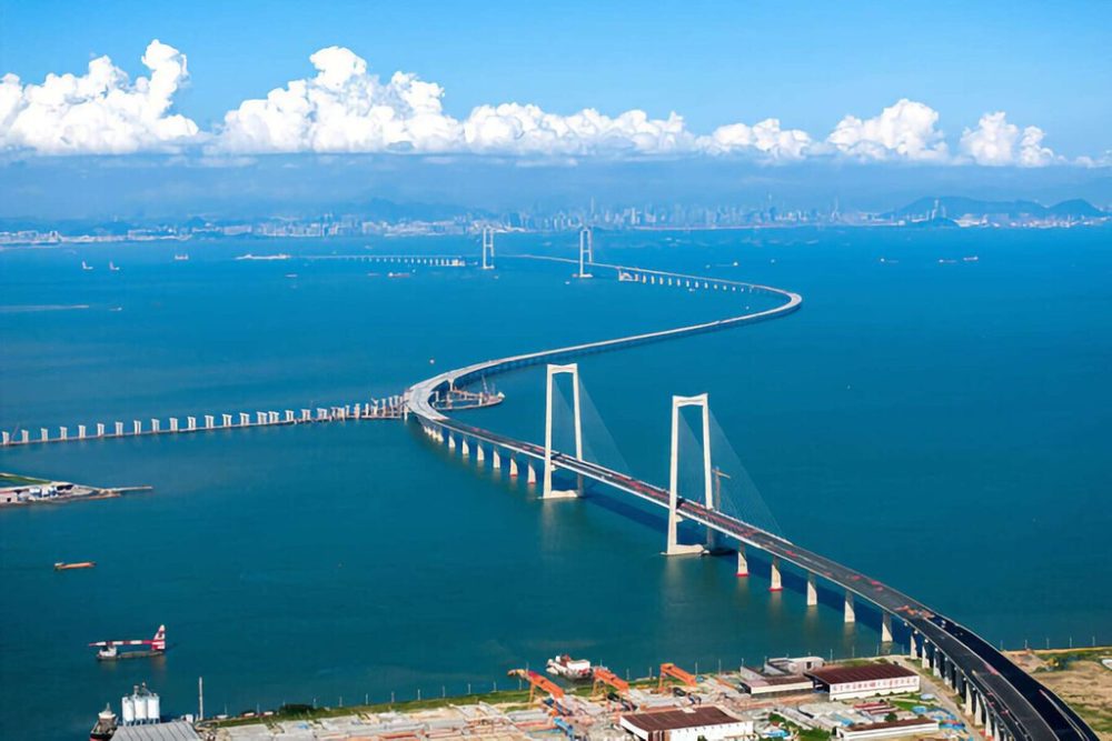China ha terminado el puente de los records.