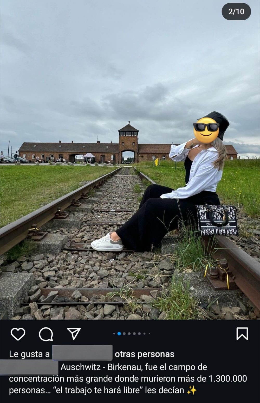 Las influencers siguen acudiendo a Auschwitz para subir fotos grotescas a sus cuentas de Instagram.