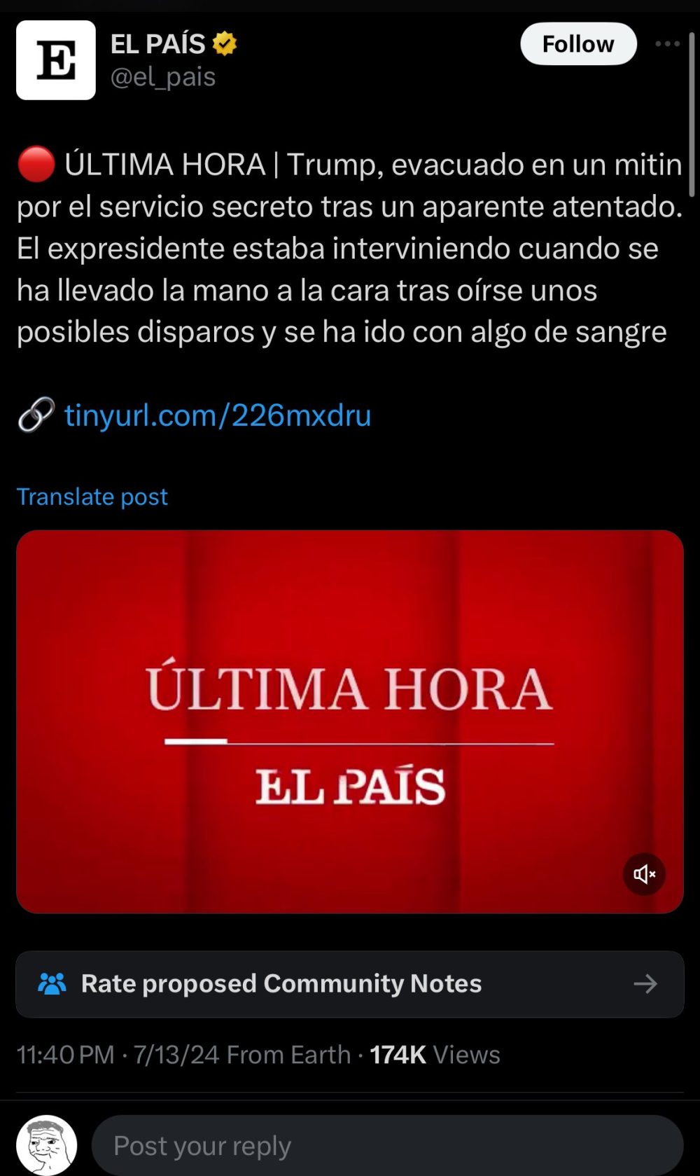 De los creadores de "TERRORISMO MACHISTA", llega... "A Trump le sale algo rojo de la oreja después de que se escuchen unos ruidos".