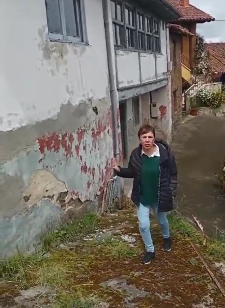 Acompáñenme a ver esta fantástica vivienda a la venta que quizás necesite algunos retoques...