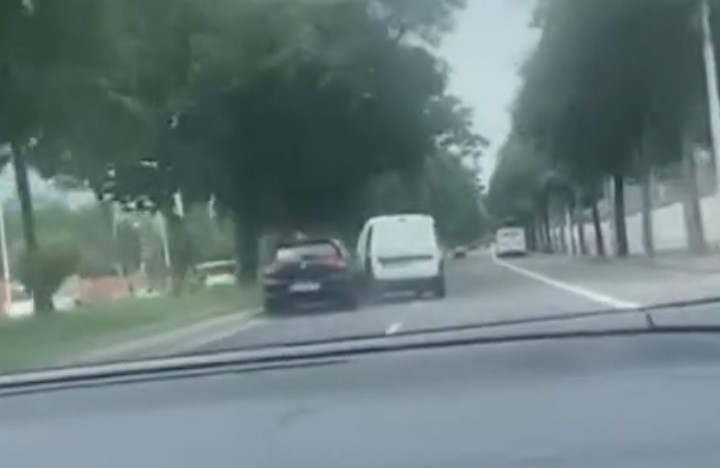 Un golf provoca un accidente en La Barceloneta.