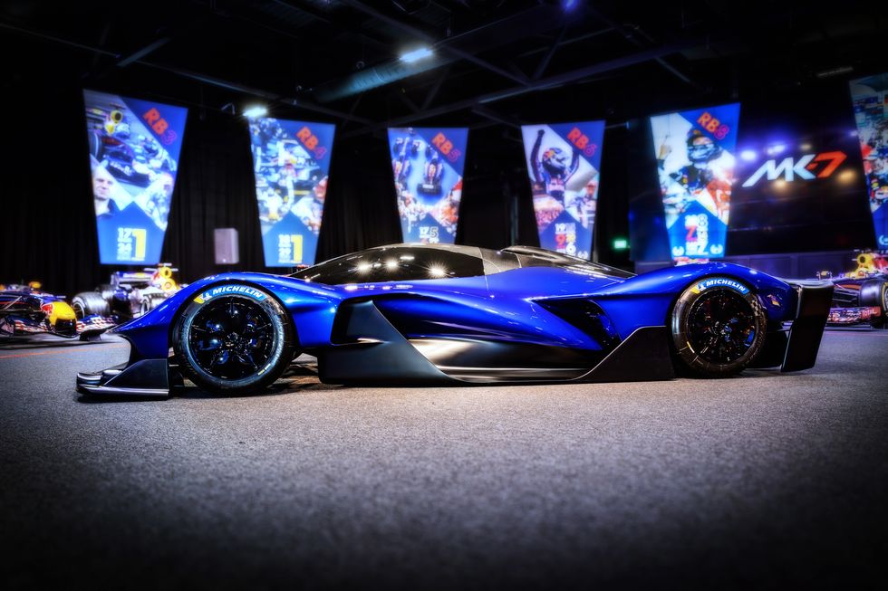 El hypercar más radical de la historia de la automoción ha llegado: Adrian Newey presenta el Red Bull RB17.