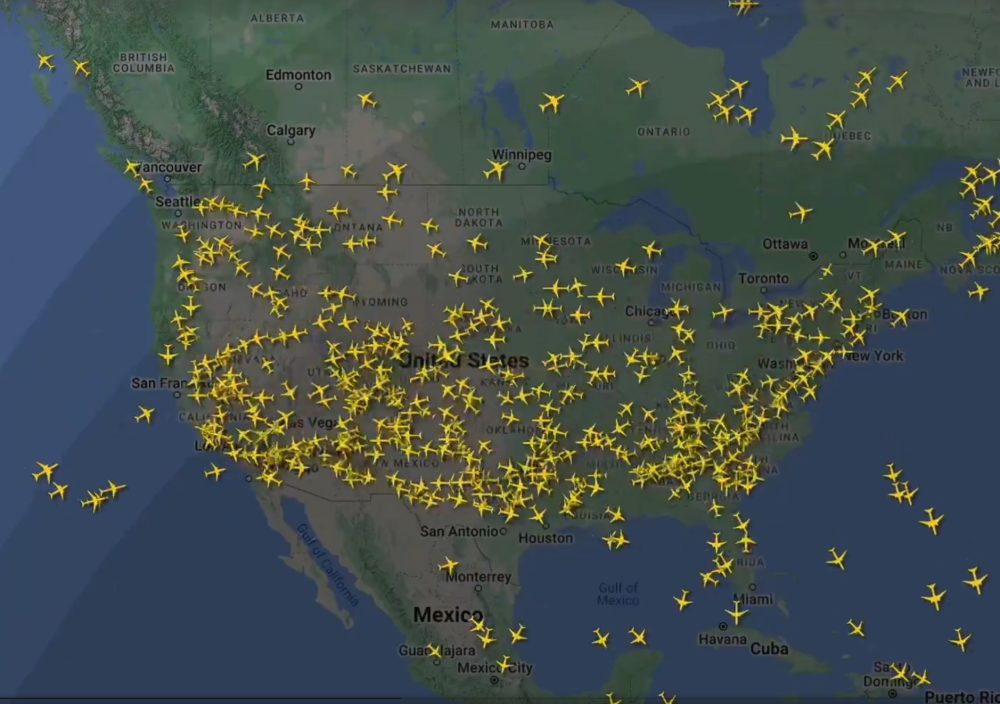 Para poner en contexto la repercusión que ha tenido la caída de Microsoft a nivel mundial, en este vídeo se muestra el tráfico aéreo antes, durante, y después del incidente.