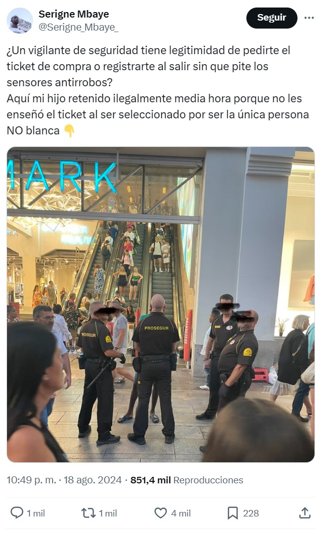Serigne Mbaye, ex-mantero y ex-diputado de Podemos, se queja en Twitter de que un vigilante de seguridad pidiera a su hijo el ticket de compra a la salida de un Primark.