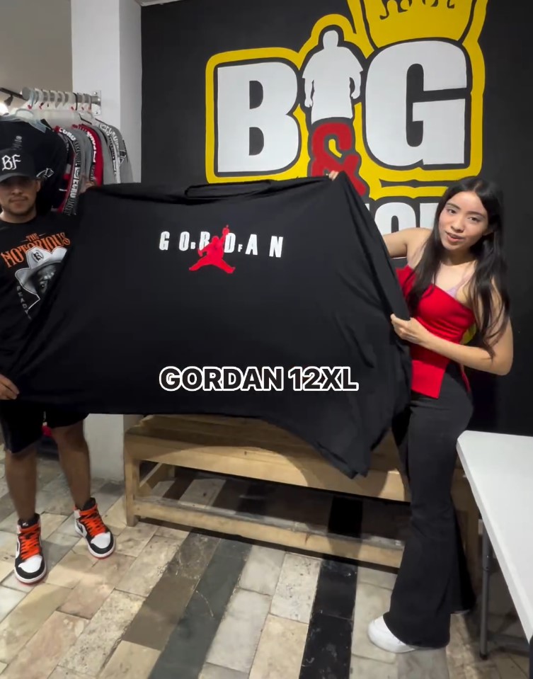 ¿Alguno de aquí calza una 13XL?