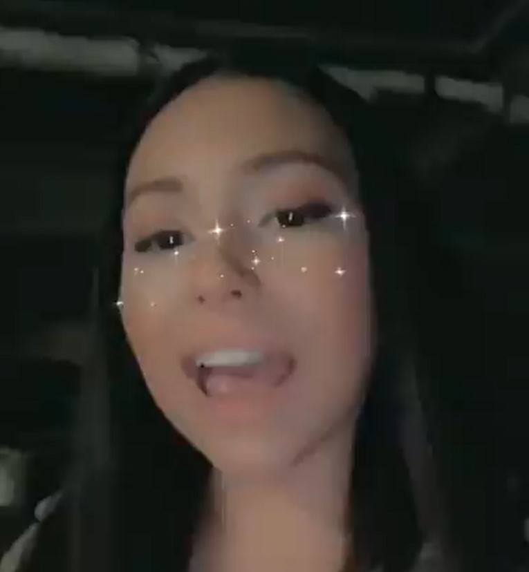 Bad Luck Briana: "Mirad todos los espacios vacíos que hay en el parking, y JUSTO en el mío..."