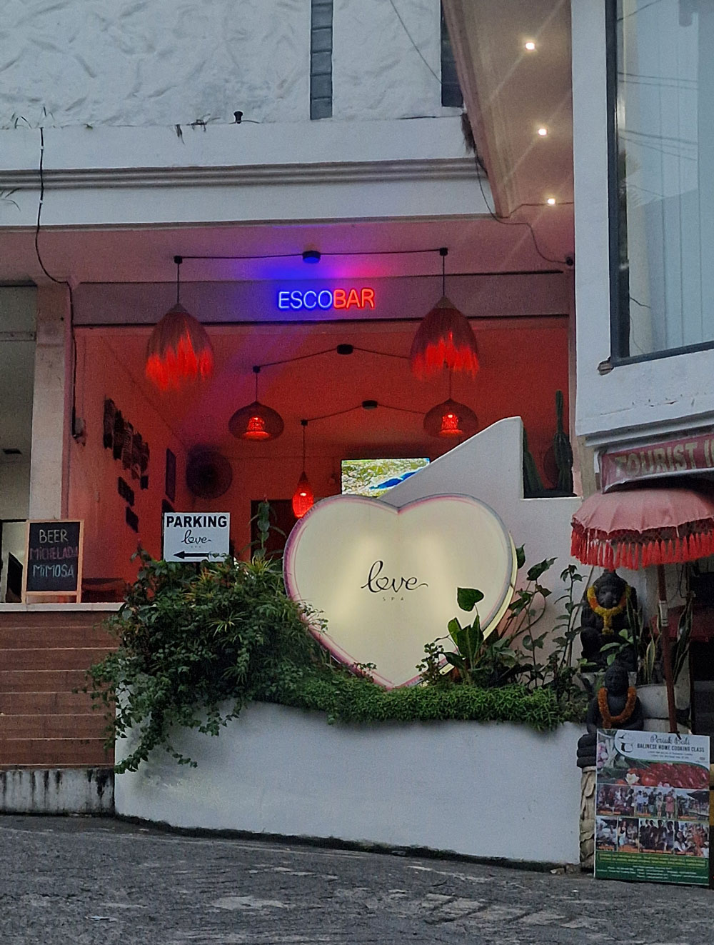 Masters of Naming visto en Indonesia.