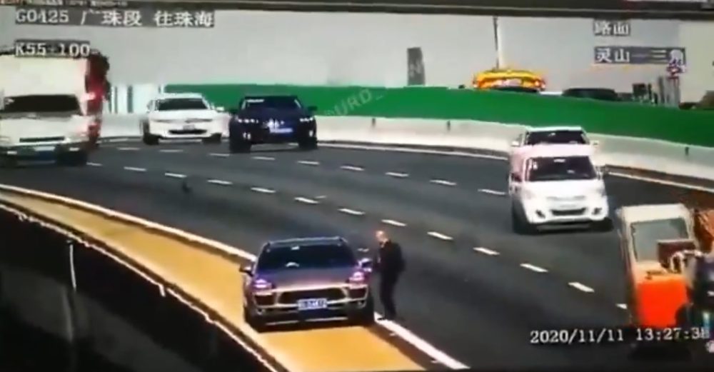 Esto es lo que pasa cuando partes una rótula de suspensión.