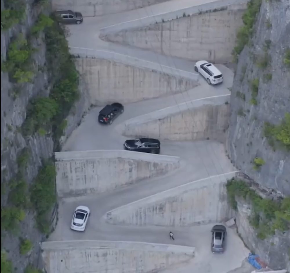 Una de las carreteras con más pendiente del del mundo está en China y luce así.