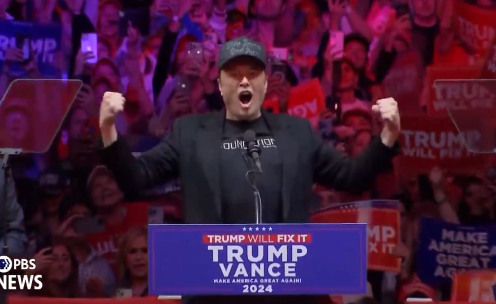 La entrada 100% autista de Elon Musk en el Madison Square Garden durante un mitin de Trump.