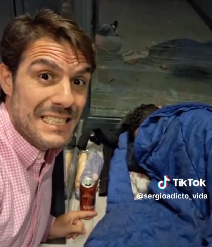 ¿Acaba de robarle la cerveza a un indigente?