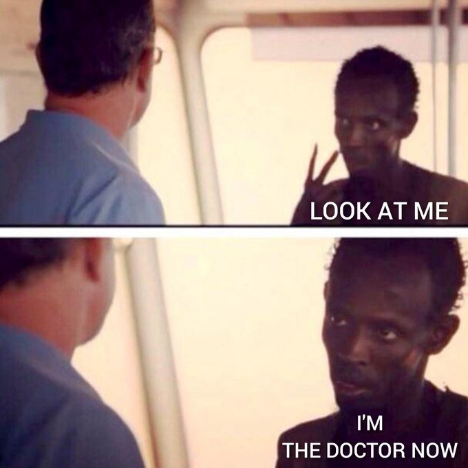 Uno de los nuevos médicos de Perro Sanxe leyéndote los resultados del análisis.