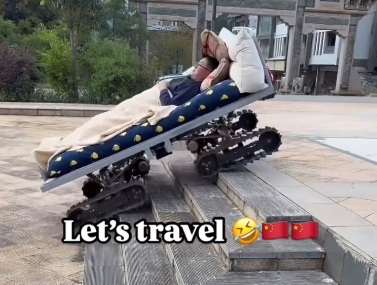 Alguien ha logrado unir sus dos grandes pasiones: viajar y no levantarse de la cama.