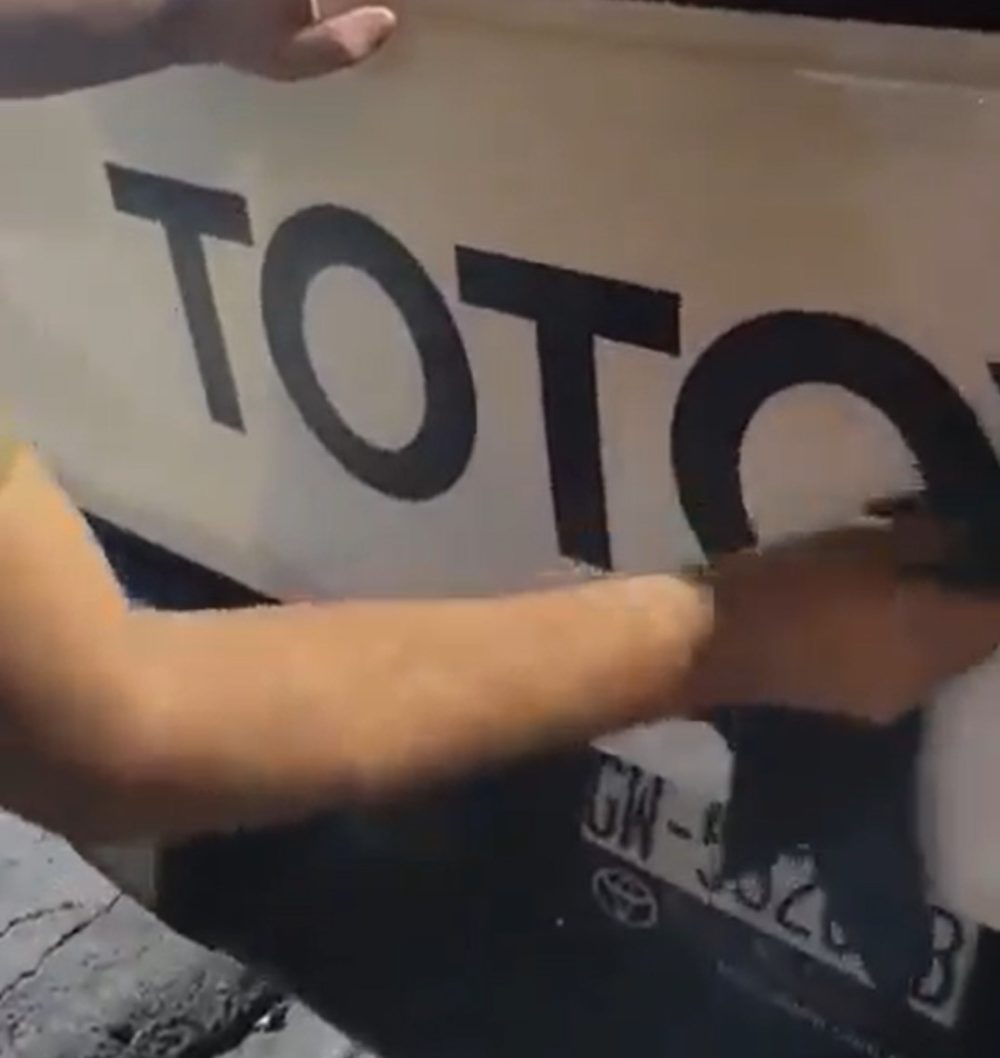 Cámara oculta: el hombre com problemas de incontinencia gaseosa.