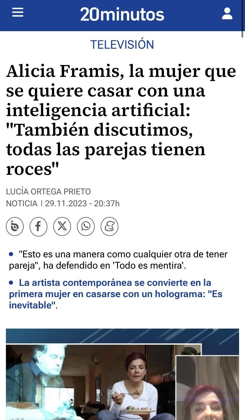 La primera persona en casarse con un holograma es una mujer española.