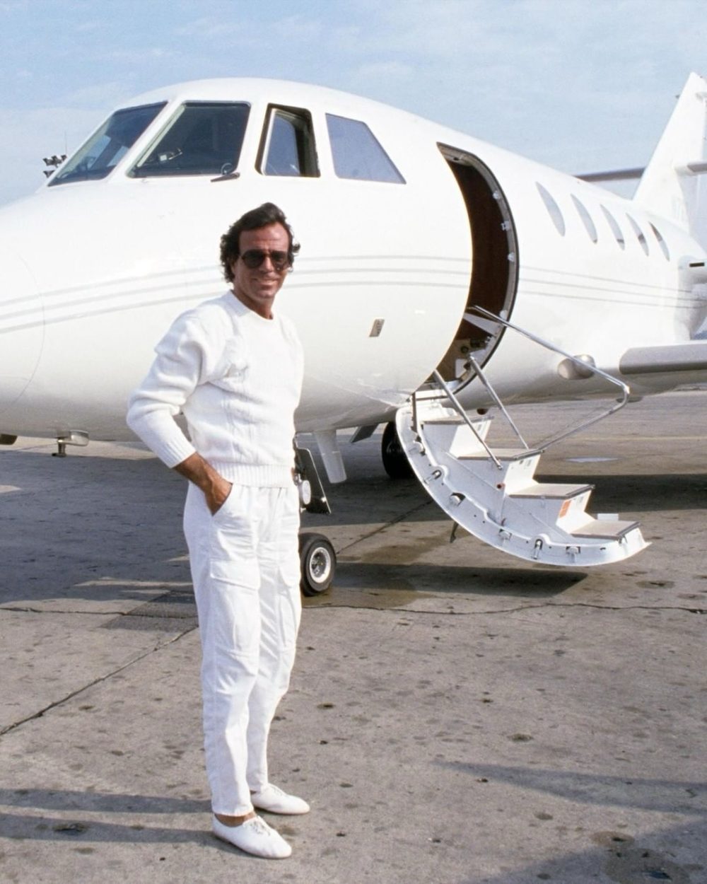 Este post es solo para recordaros que hagáis lo que hagáis, nunca llegaréis al nivel de putoamismo de Julio Iglesias.