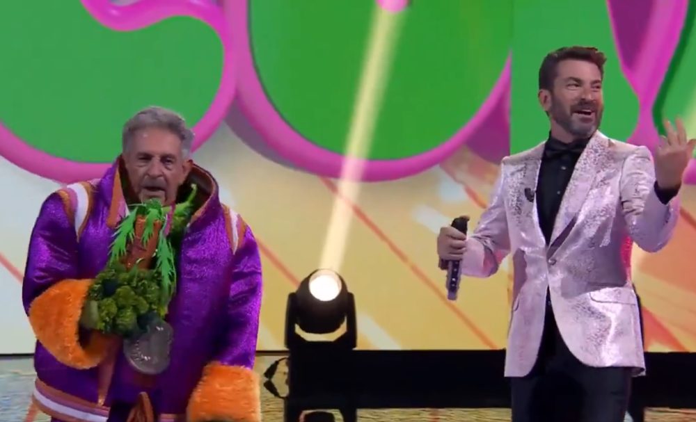 Revilla cantando "Quédate" es lo más WTF que vais a ver hoy.