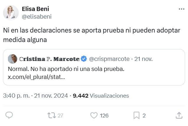 Ceremonia de entega a Víctor de Aldama de la medalla al mérito de la Guardia Civil.