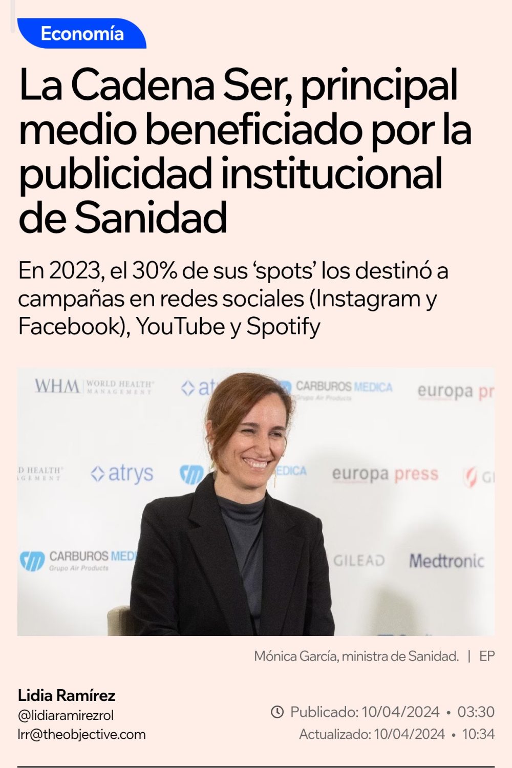 Esto es como ver a un ciego riéndose de un tuerto.