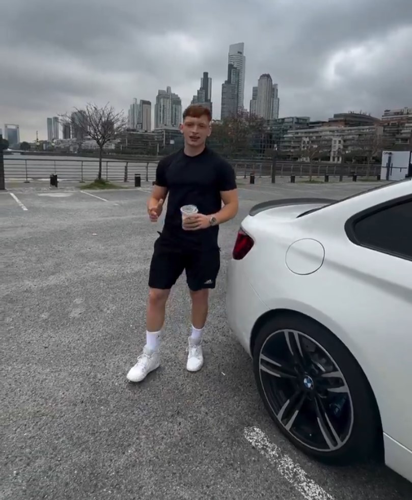 Aprendiz de Llados se mofa de los profesores por no tener un Rolex chino y un BMW de segunda mano.