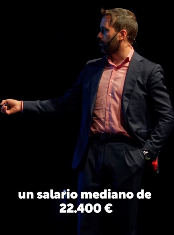 Juan Ramón Rallo: “Un trabajador con un salario mediano de 22.400 €, que en realidad debería ser un salario de casi 30.000 €, le queda un salario limpio de impuestos de 15.800 €. Es decir, prácticamente la mitad de su remuneración la está absorbiendo el Estado”.