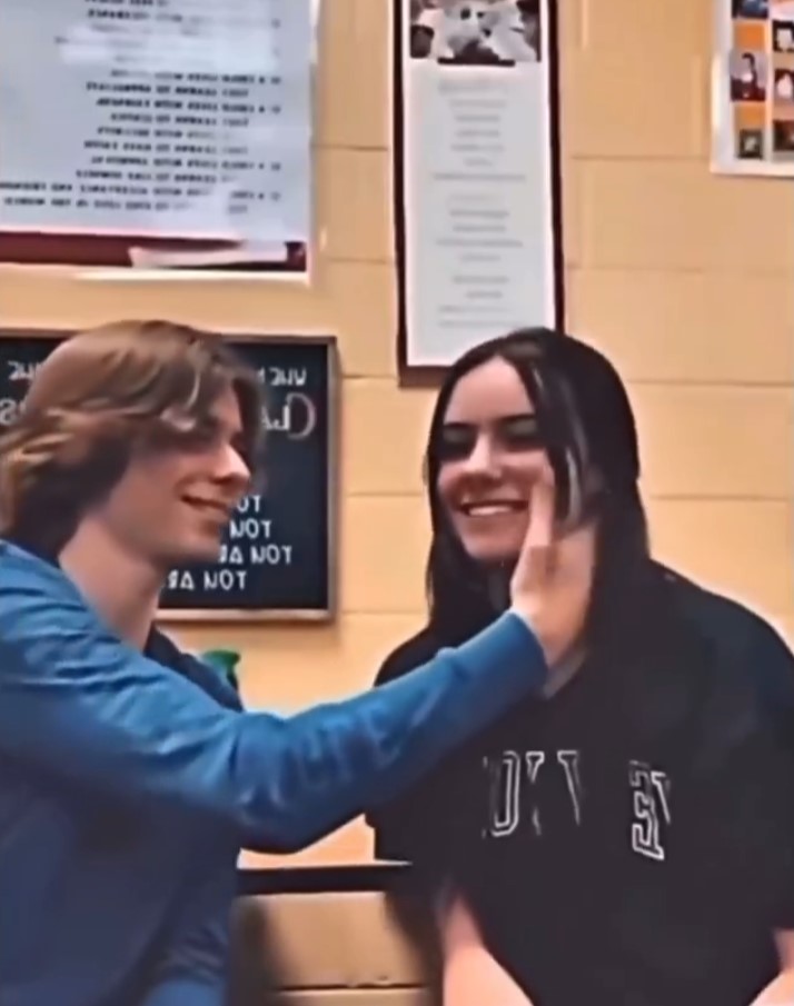 Después de algo así solo puedes salir del país y comenzar una nueva vida.