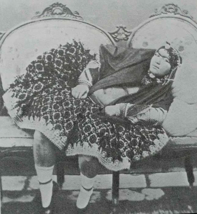 Histórica y geográficamente, los cánones de belleza han variado enormemente. Y para muestra estas fotos del harén privado de las esposas del sha persa Naser al-Din Shah Qajar (mediados del siglo XIX)