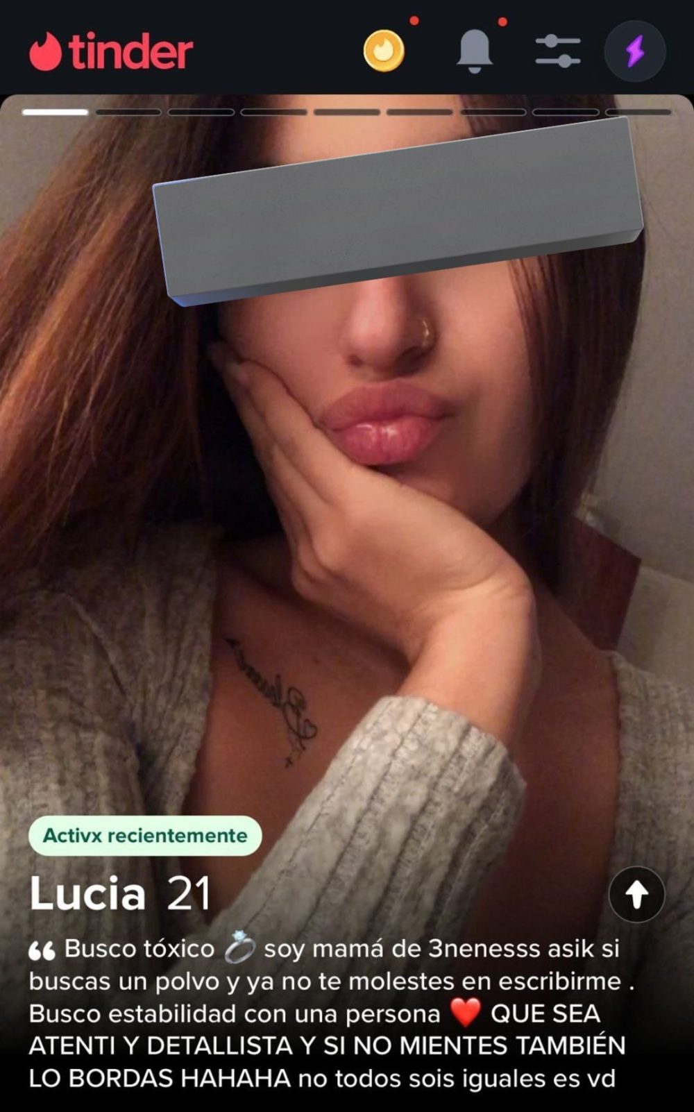 Solo 21 años y ya una mochila como para subir al Everest sin sherpa.