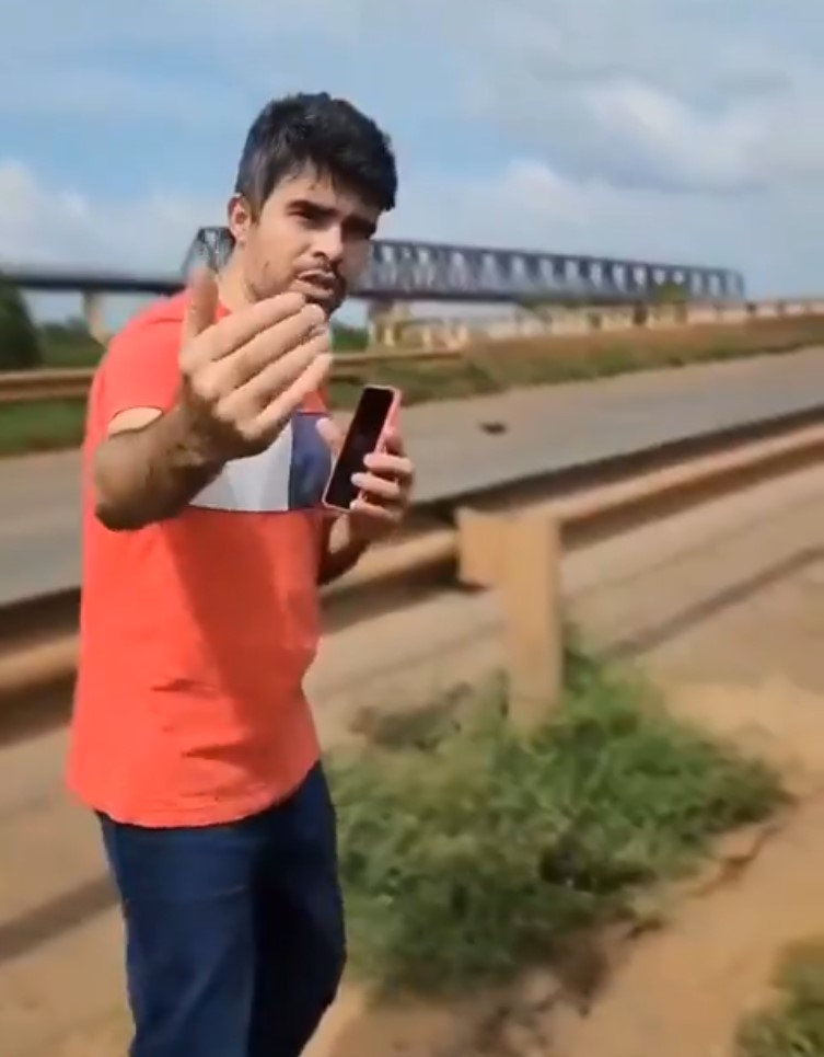 Se derrumba un puente en Brasil mientras un concejal grababa un vídeo.