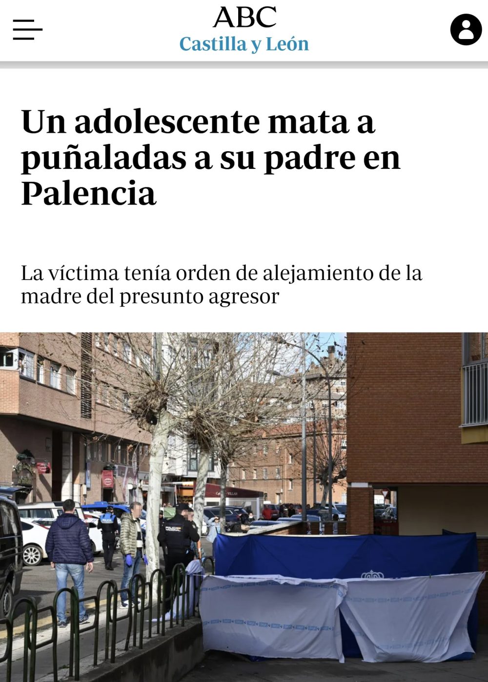 Un menor se carga a su padre tras propinarle 10 puñaIadas a las puertas de su casa.