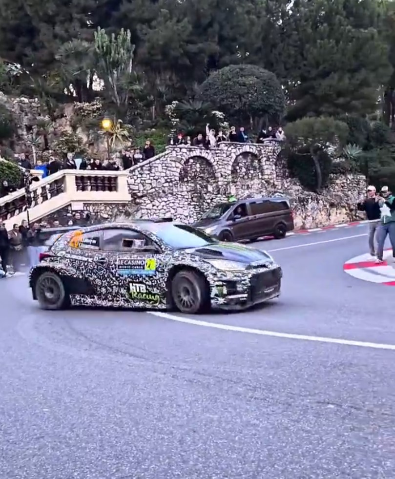 Oliver Solberg se ha llevado una penalización de 5 minutos por esto.