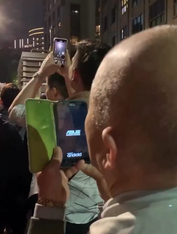 Un minuto de silencio por el timing de este calvo.