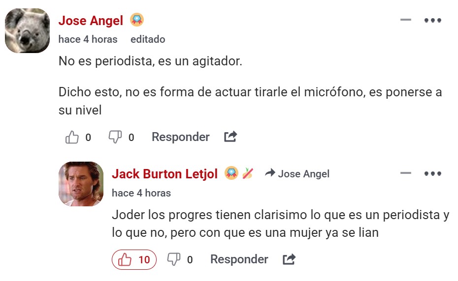 Antonio maestre hace lanzamiento de jabalina con el micrófono de Vito Quiles.