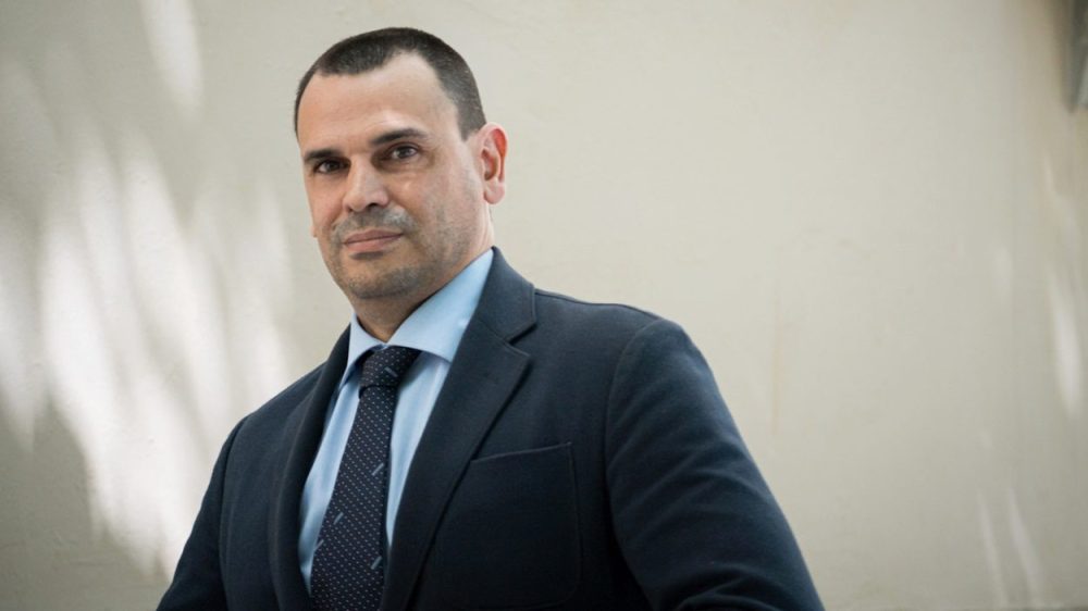 Para cambios físicos el del novio de Ayuso en solo 3 años.