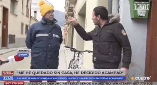 Un okupa se queja de que su hijo no puede ver pocoyó porque el dueño de la vivienda le ha cortado la antena.