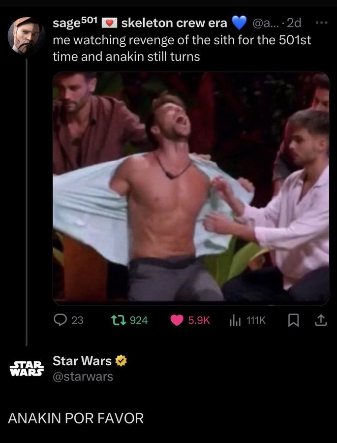 Camion se estrella contra un tráiler al intentar adelantar en carretera, se incendia y el conductor se lanza desde el puente haciendo la croqueta.