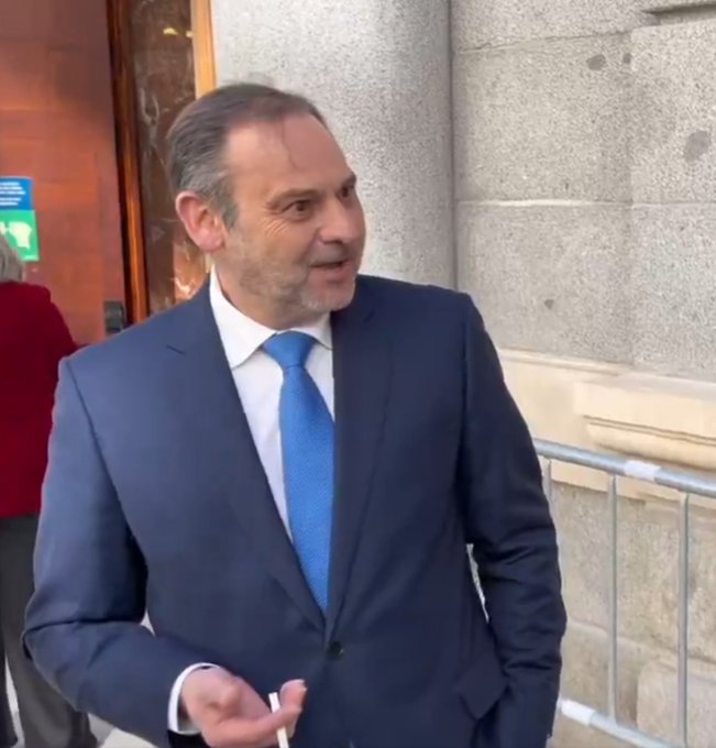 Preguntan a Ábalos qué le parece que le hayan utilizado como imagen de marca para una web de scоrts.