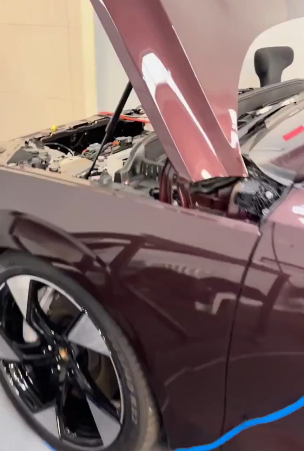 Nunca grabes el nuevo Volvo EX90 o quemarás la cámara de tu móvil