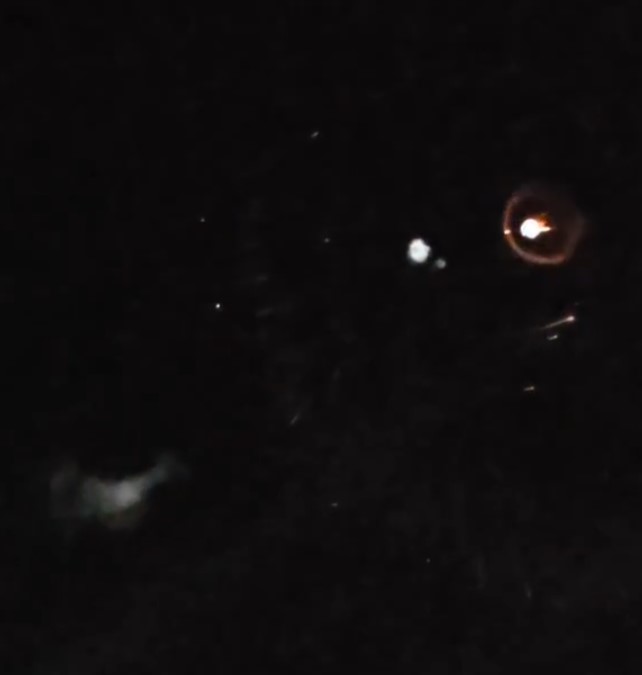 Los misiles interceptores de EEUU (12 millones por unidad) están haciendo su trabajo en Israel parando los misiles balísticos de dos etapas de Irán.