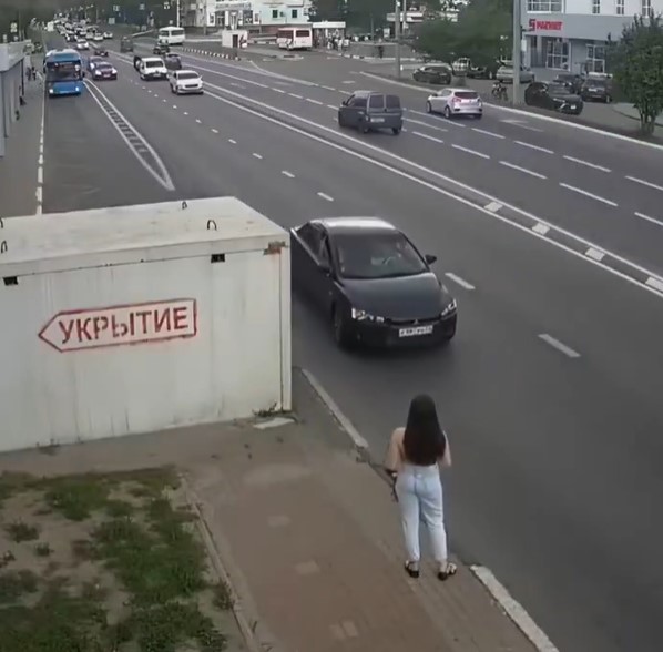 Cuando no tienes un tesla de 1000cv pero quieres sentir una aceleración que te pegue al asiento.