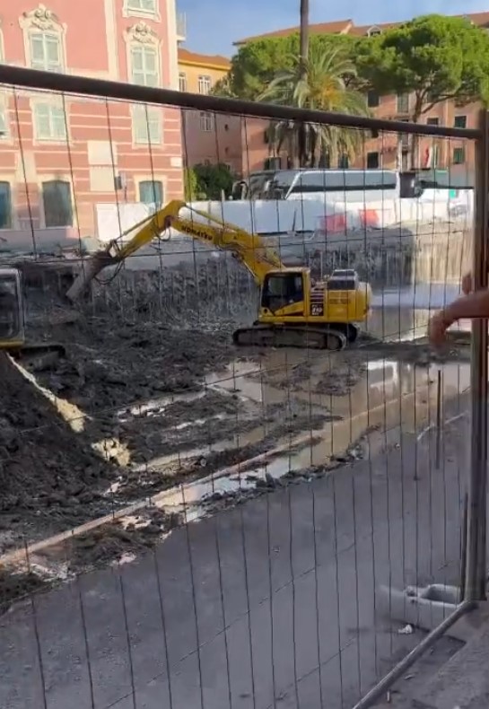 Ni un solo móvil, solo gente disfrutando del momento