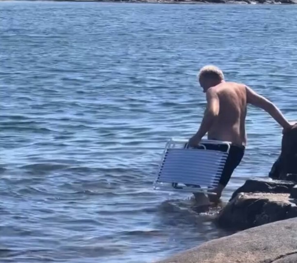 Un hombre orgulloso de haber encontrado el spot perfecto.