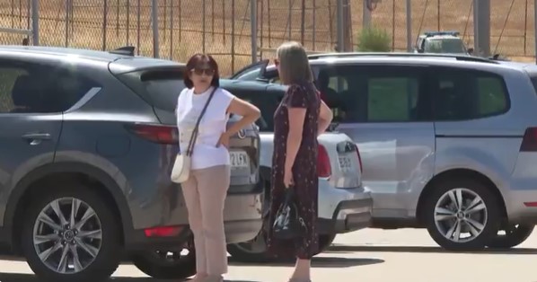 La mujer de Santos Cerdán, Paqui, estaría cobrando una pensión de invalidez permanente por una "grave lesión en un pie".