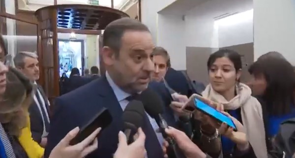 Ábalos dice ahora que Sánchez le avisó en septiembre de 2023 que la UCO investigaba a Koldo.