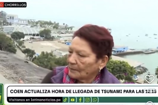 Abuela peruana: "Nunca había visto un tsunami. Lo traigo a mi nieto para que también conozca".