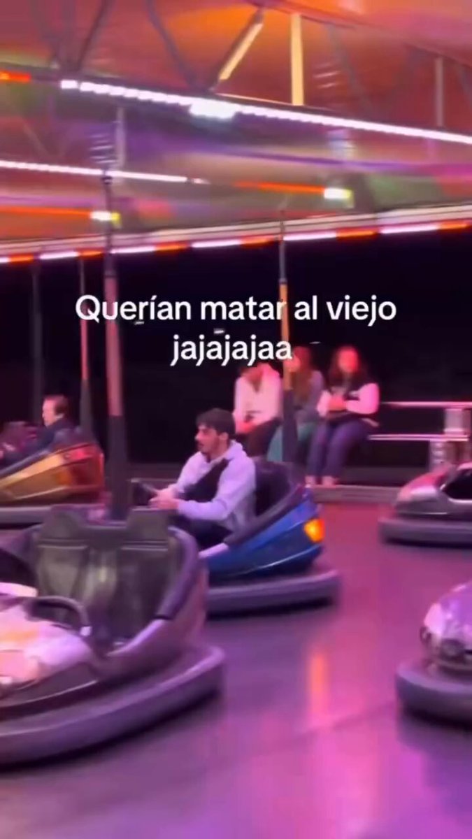 Todos contra el viejo.