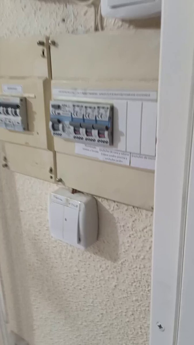 "Se nos va la luz y no sabemos por qué"