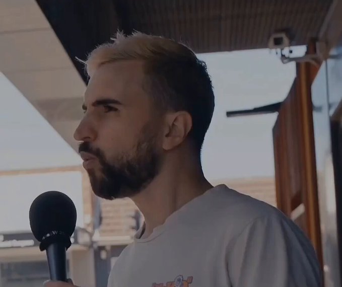 "¿Cuál crees que es el papel del hombre en una relación en comparación con el de la mujer?"