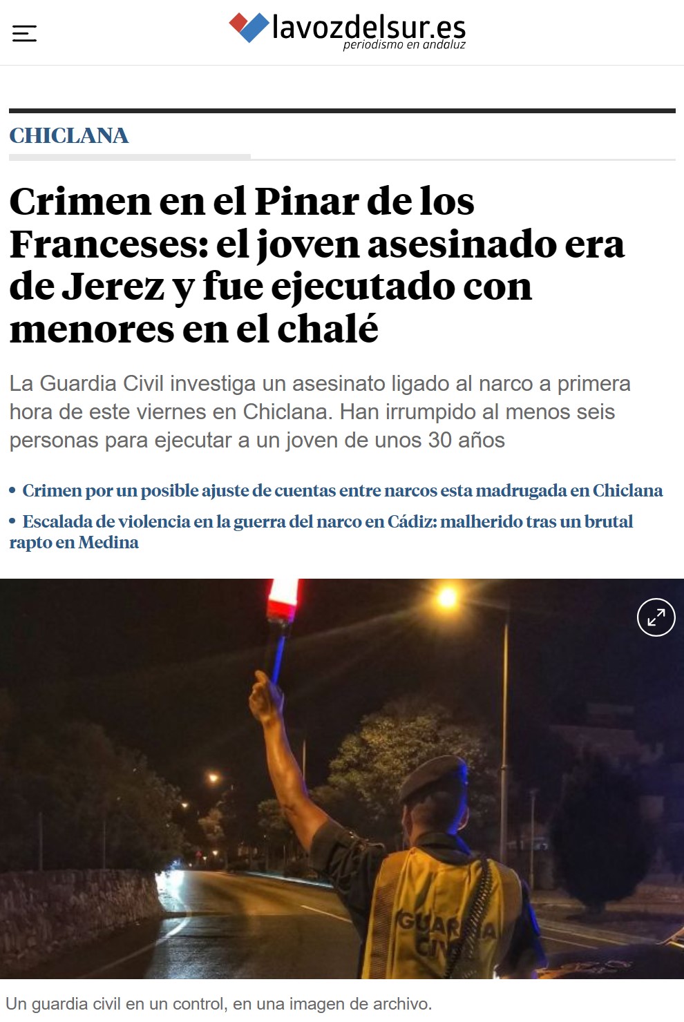 Un comando formado por al menos 6 personas vestidas como Guardias Civiles han asesіnado esta mañana en un chalet de Chiclana a un narcotraficante de Jerez.